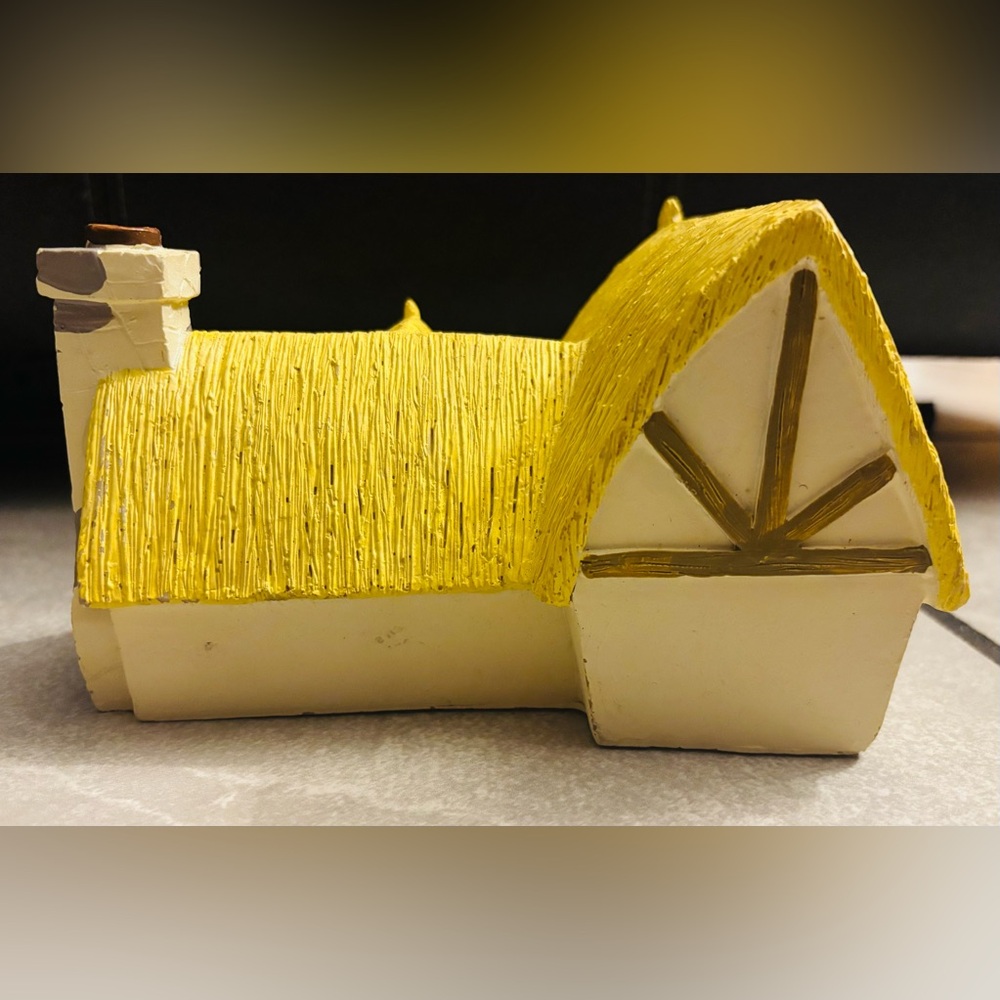 Seven Dwarfs' Cottage - Picture 3 of 11